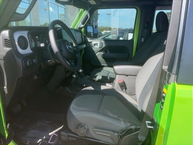 Used 2025 Green Jeep Willys image 5