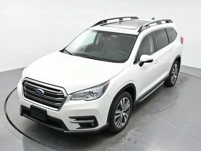 Used 2019 Crystal White Pea Subaru Limited image 36