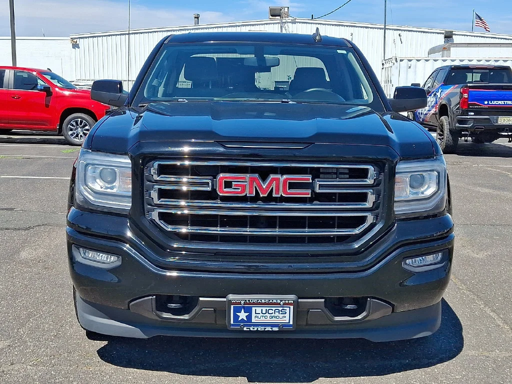 Used 2019 ONYX BLACK GMC DBL CAB 4WD image 4
