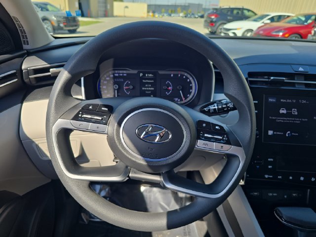 Used 2024 Black Hyundai SEL image 17