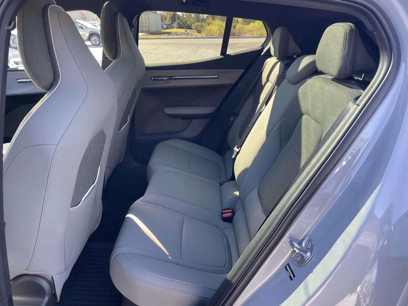 Used 2025 Vapour Grey Metallic Volvo Plus image 3