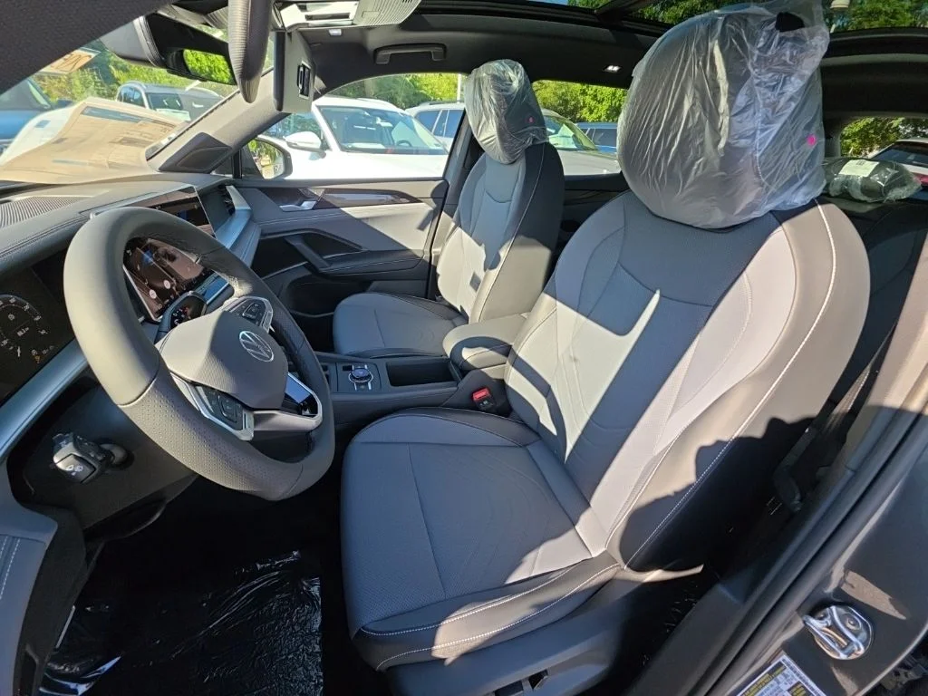 New 2026 Platinum Gray Metallic Volkswagen 2.0T SE R-Line Black image 12