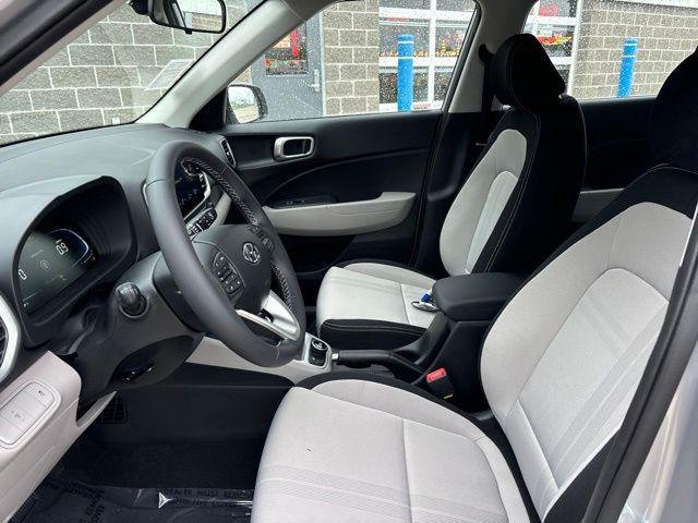 New 2026 Shimmering Silver Hyundai SEL image 46