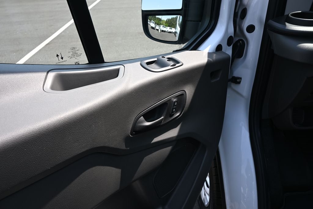 Used 2025 White Ford Base image 8