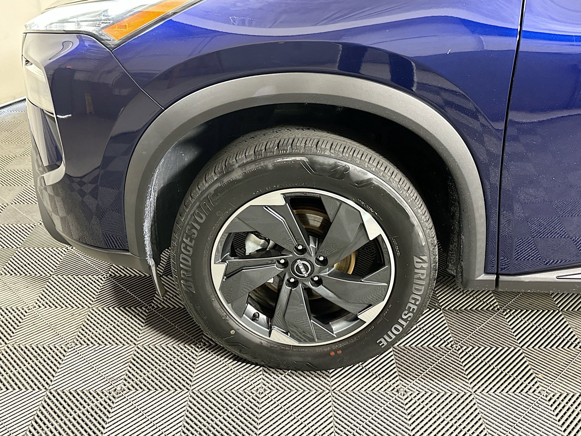 Used 2024 Deep Ocean Blue Pearl Nissan SV image 11