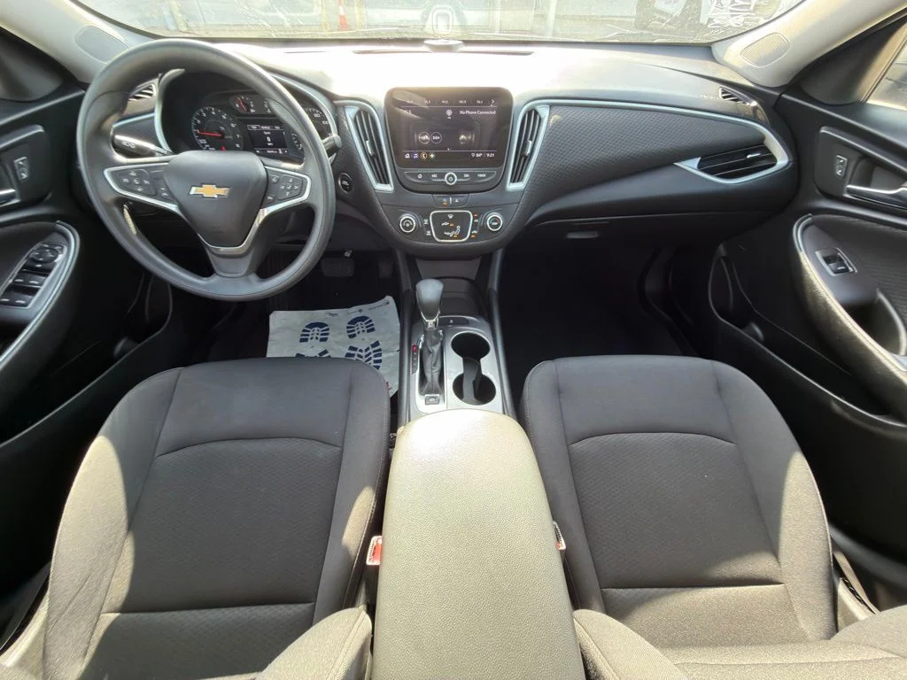 Used 2023 White Chevrolet LS image 9