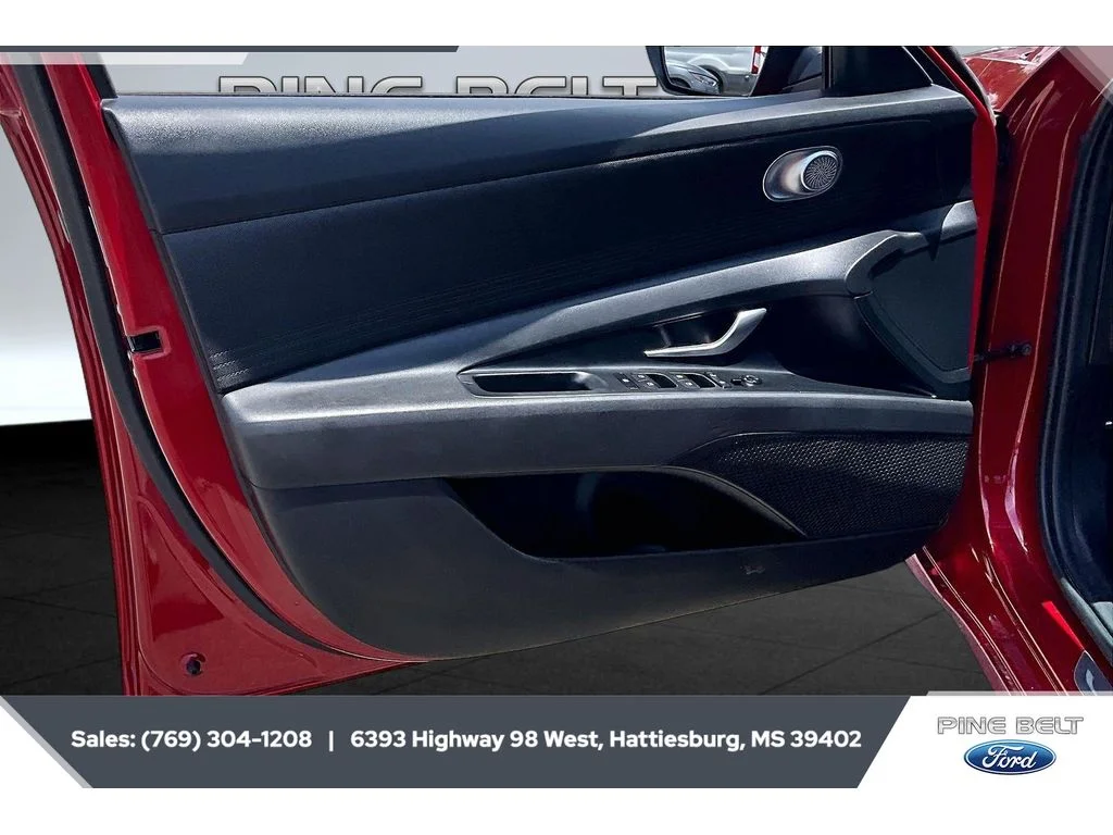 Used 2024 Red Hyundai SE image 17