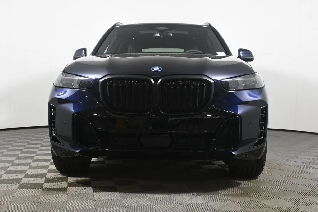 Used 2026 Black BMW xDrive50e image 10