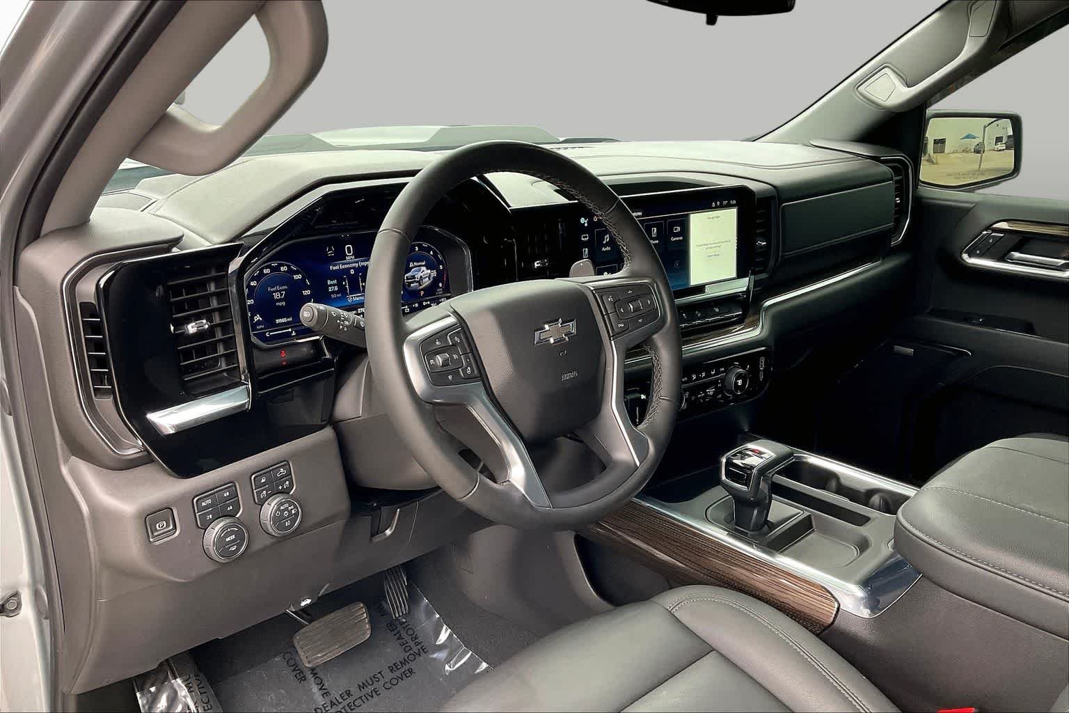 Used 2024 Sterling Gray Metallic Chevrolet LT Trail Boss image 17