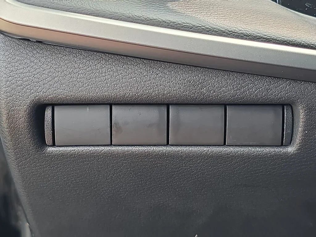 2025 Nissan Kicks S AWD - Photo 18