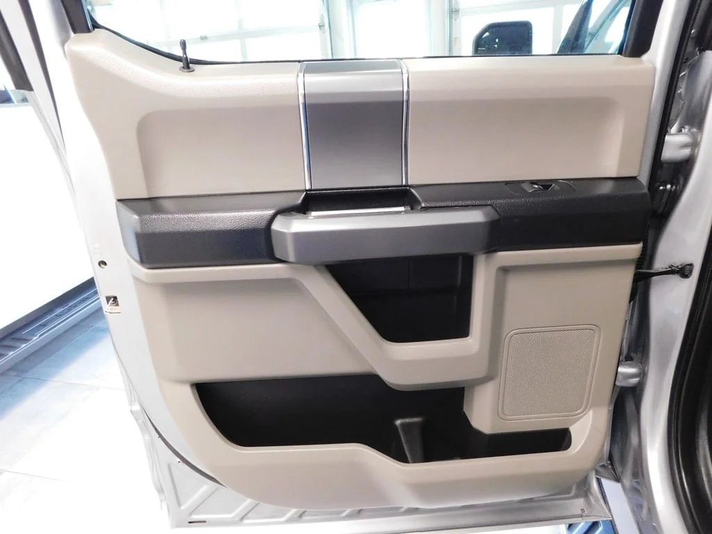 Used 2020 Iconic Silver Metallic Ford XLT image 29