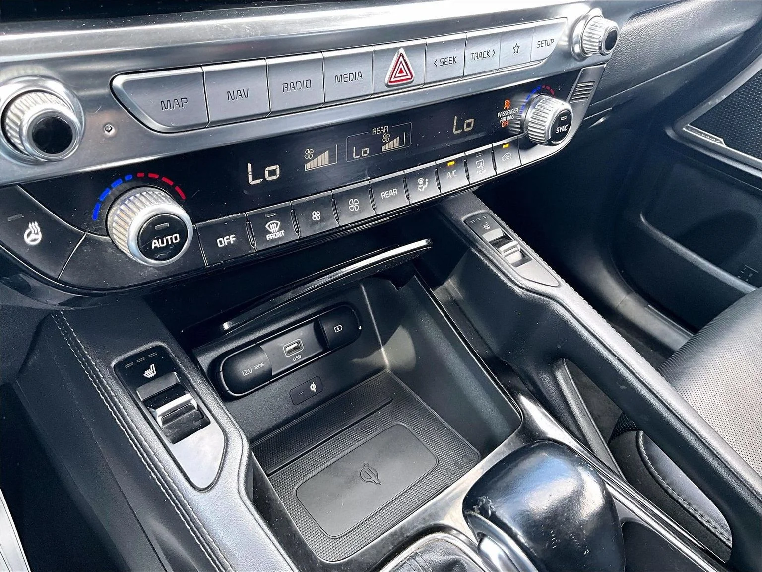 Used 2020 Black Kia EX image 32