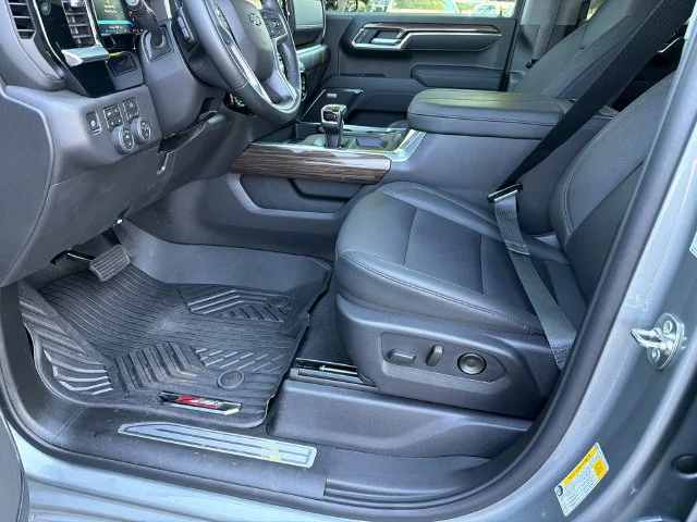 Used 2026 Sterling Gray Metallic Chevrolet LT Trail Boss image 9