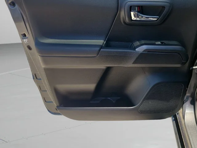 Used 2020 Gray Toyota SR5 image 14