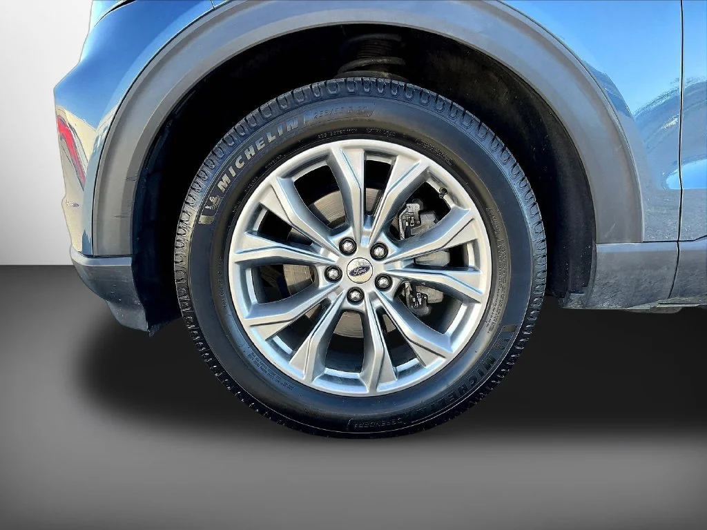 Used 2020 Blue Ford XLT image 37