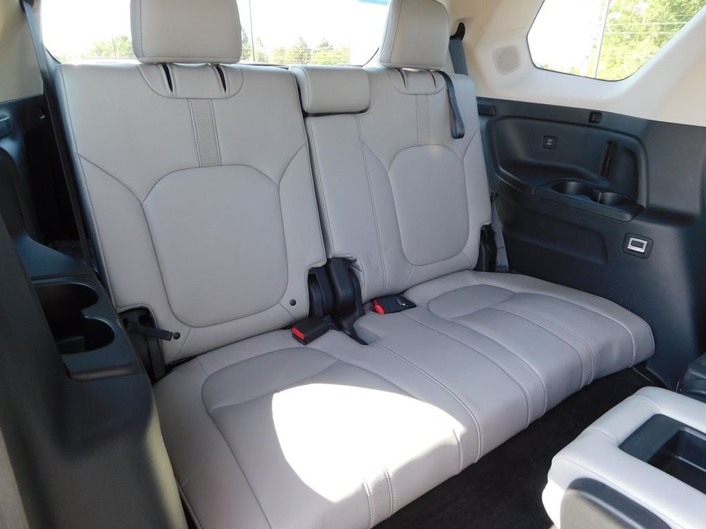 Certified Used 2024 Obsidian Blue Pearl Honda AWD TRG image 33