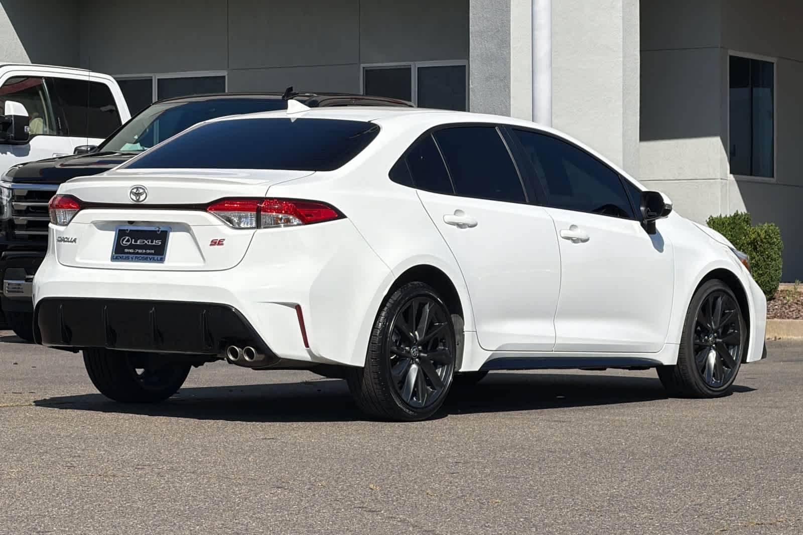 Used 2024 Ice Cap Toyota SE image 2