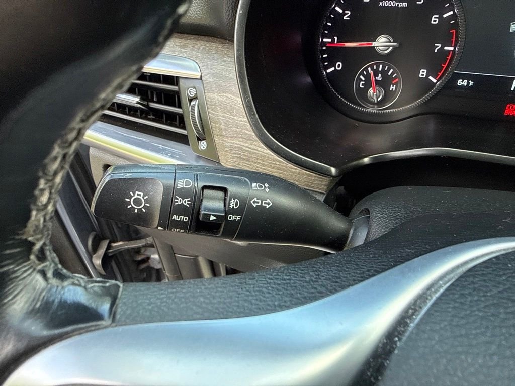 Used 2021 Silver Kia SX image 28