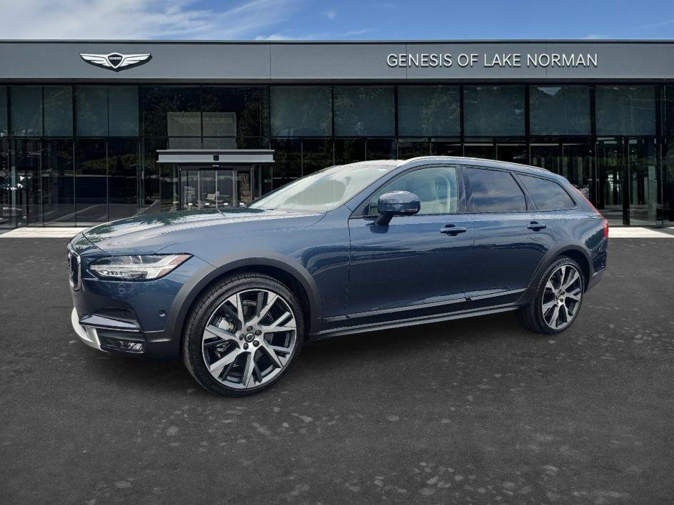2018 Volvo V90 Cross Country's photo