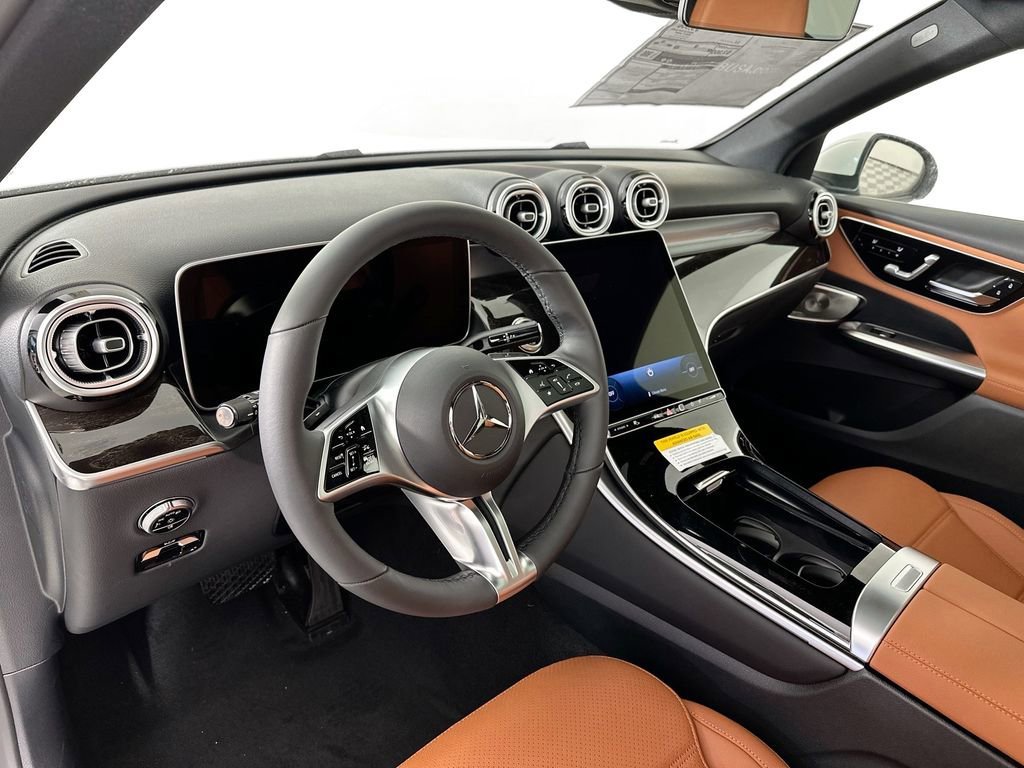 New 2026 Polar White Mercedes-Benz GLC 300 image 43