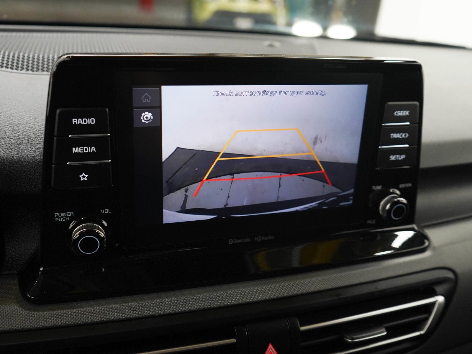 Used 2023 Snow White Pearl Kia Lx image 21