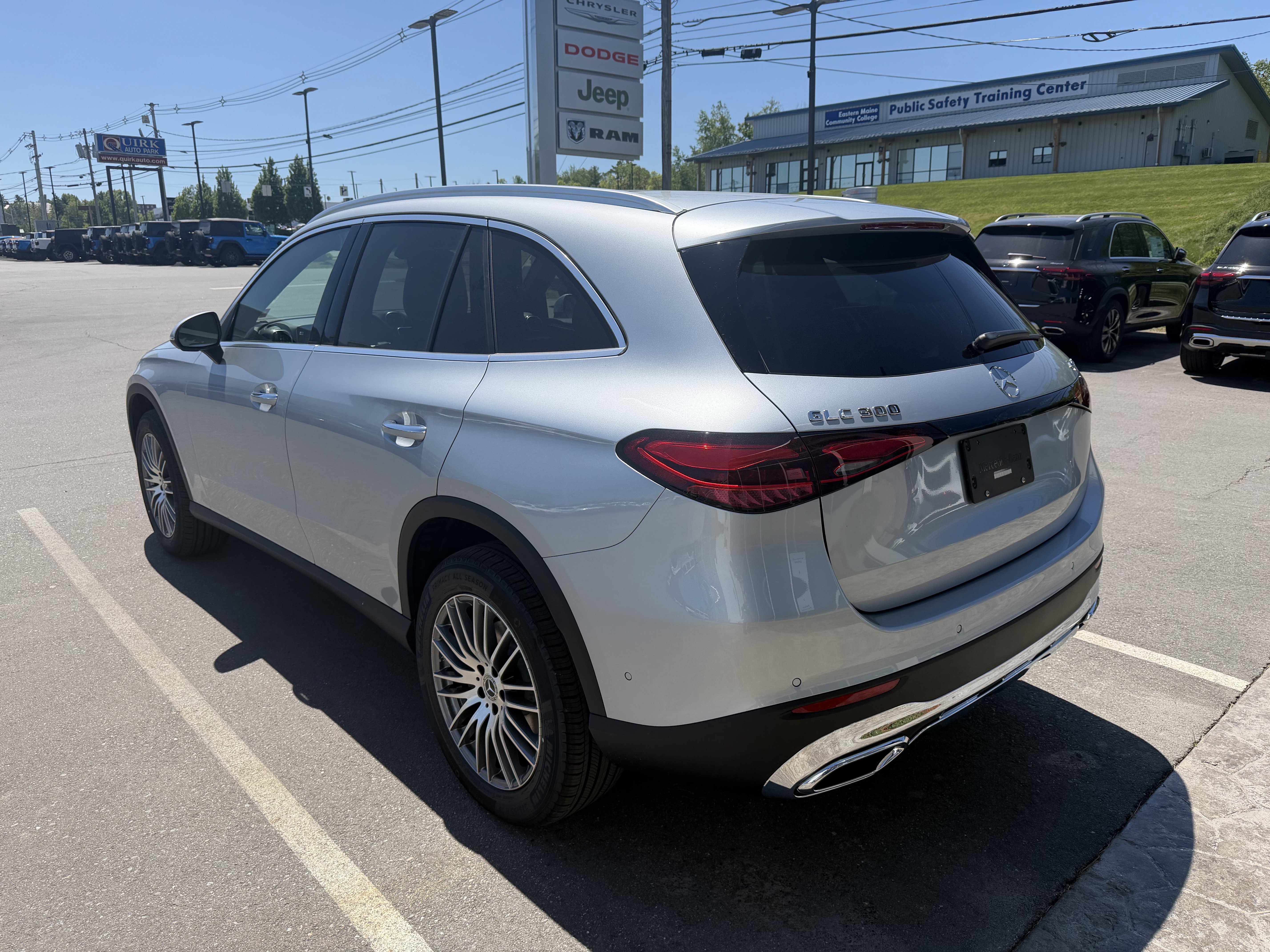 New 2026 Cirrus Silver Metallic Mercedes-Benz GLC 300 image 3