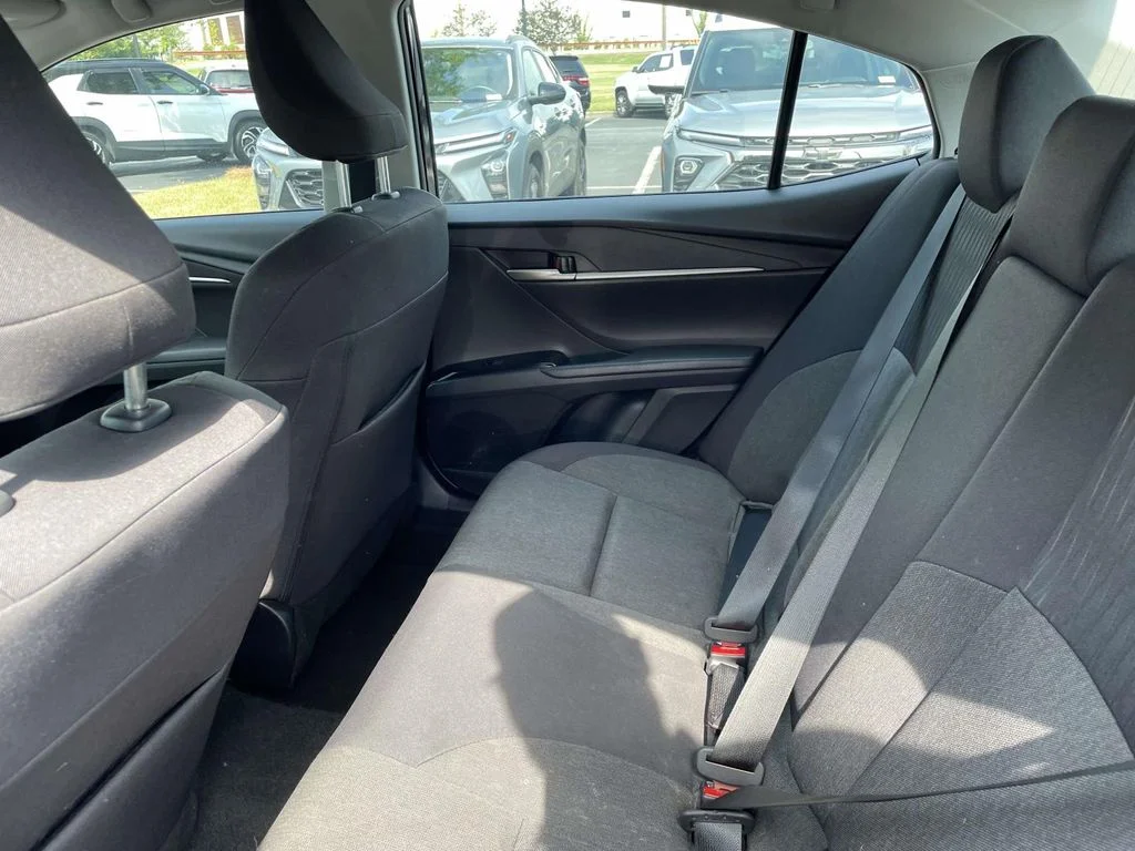 2025 Toyota Camry LE - Photo 14