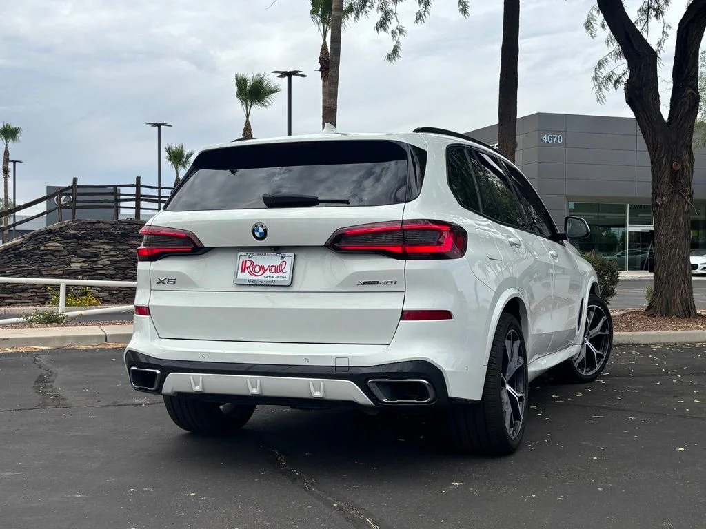 Used 2020 White BMW xDrive40i image 21