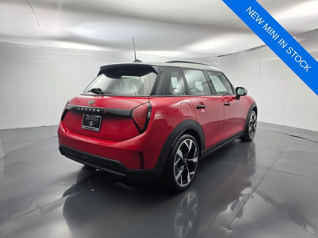 New 2026 Red MINI Signature Plus image 4