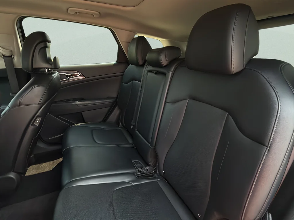Used 2023 Ebony Black Kia SX image 27