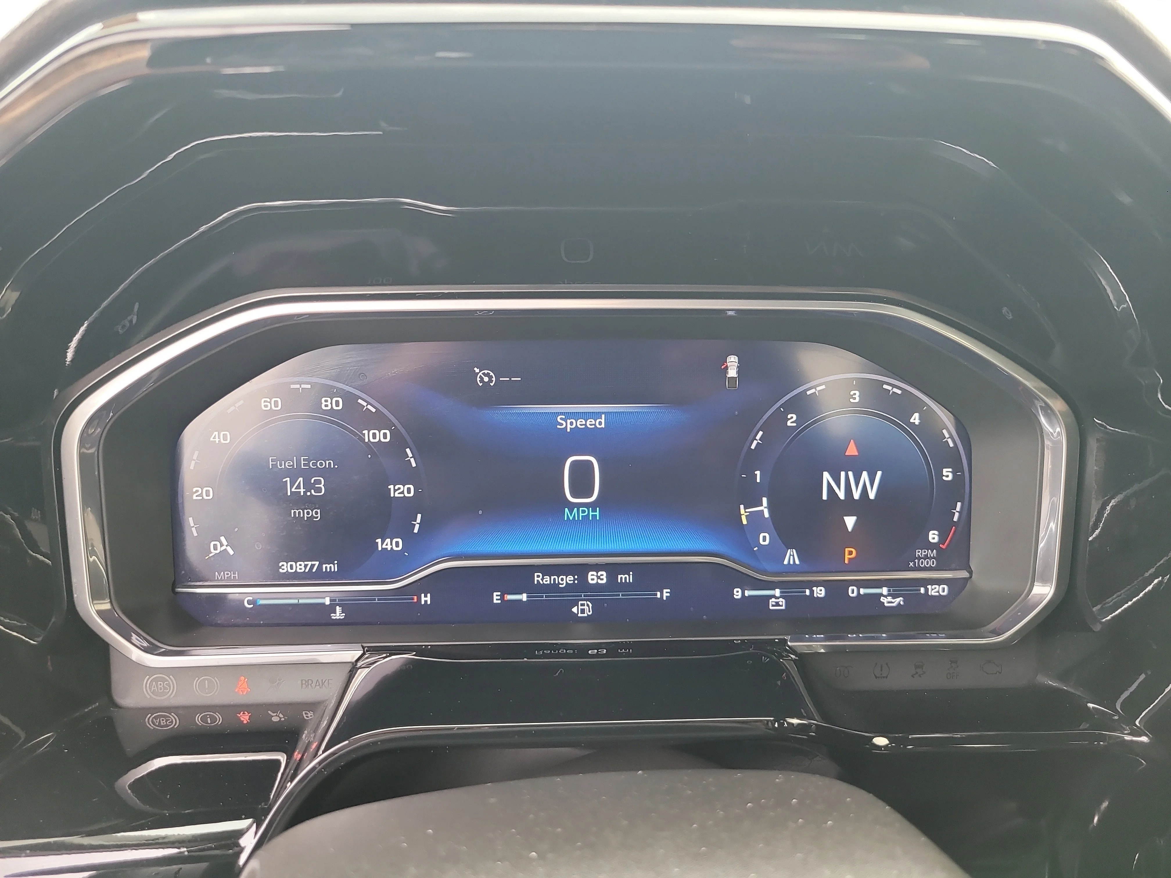 Used 2024 Summit White Chevrolet LT image 30