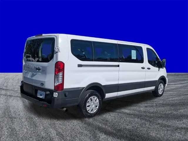 Certified Used 2024 Oxford White Ford XLT image 4