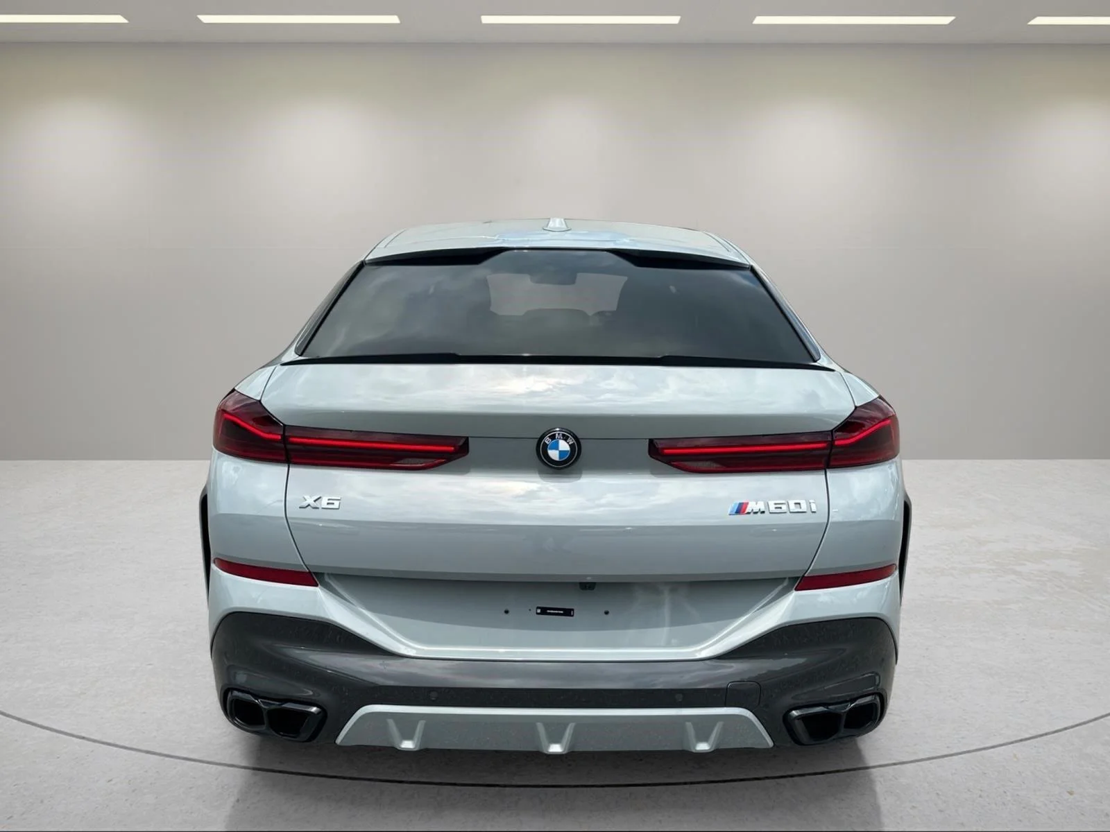 Used 2025  BMW M60i image 4
