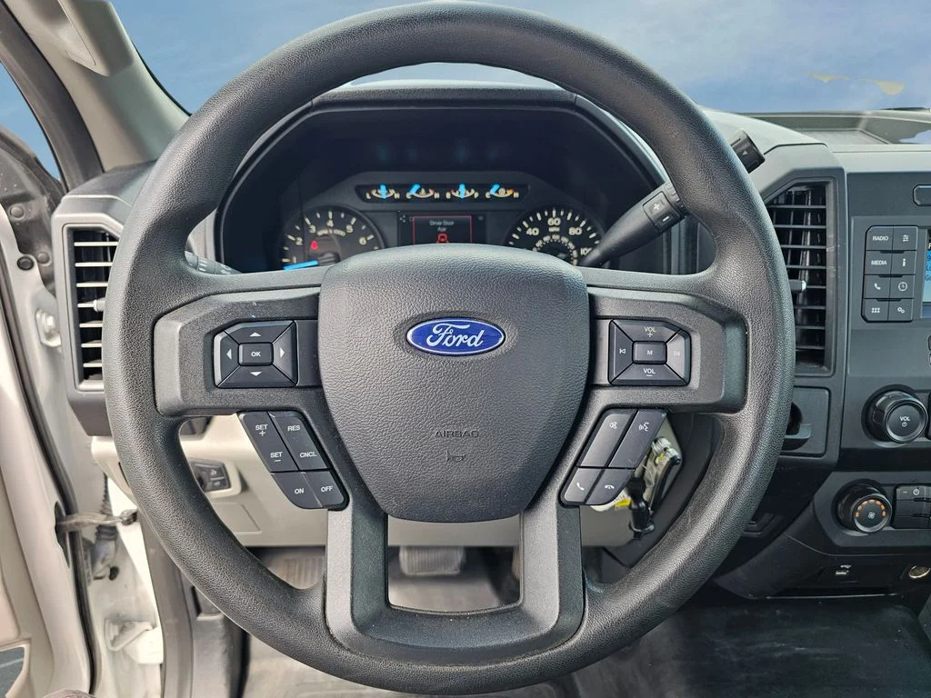 Used 2020 White Ford XL image 20