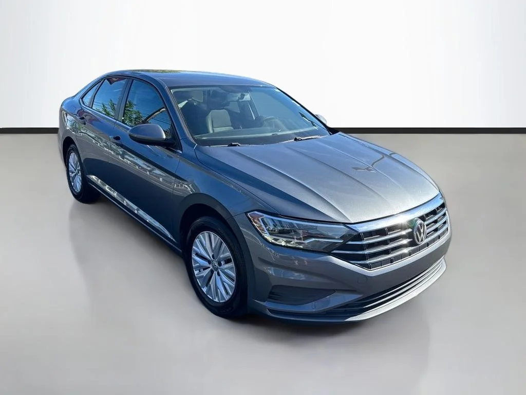 Used 2019 Platinum Gray Metallic Volkswagen 1.4T S image 1