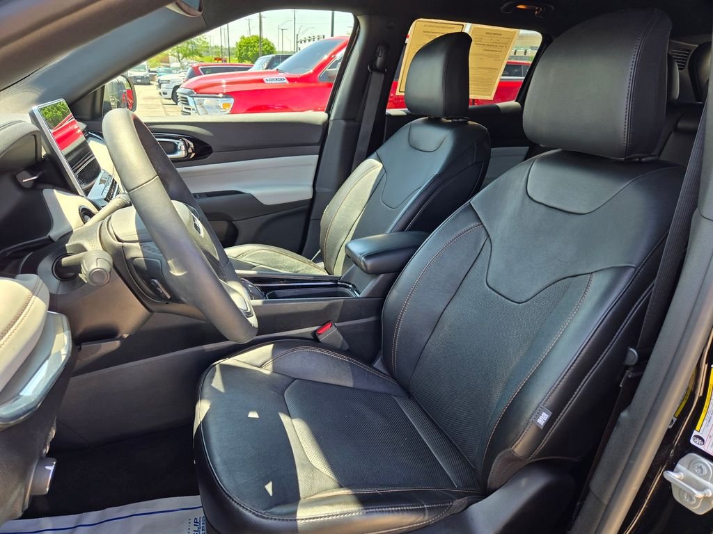 Used 2023 Black Jeep Limited image 16