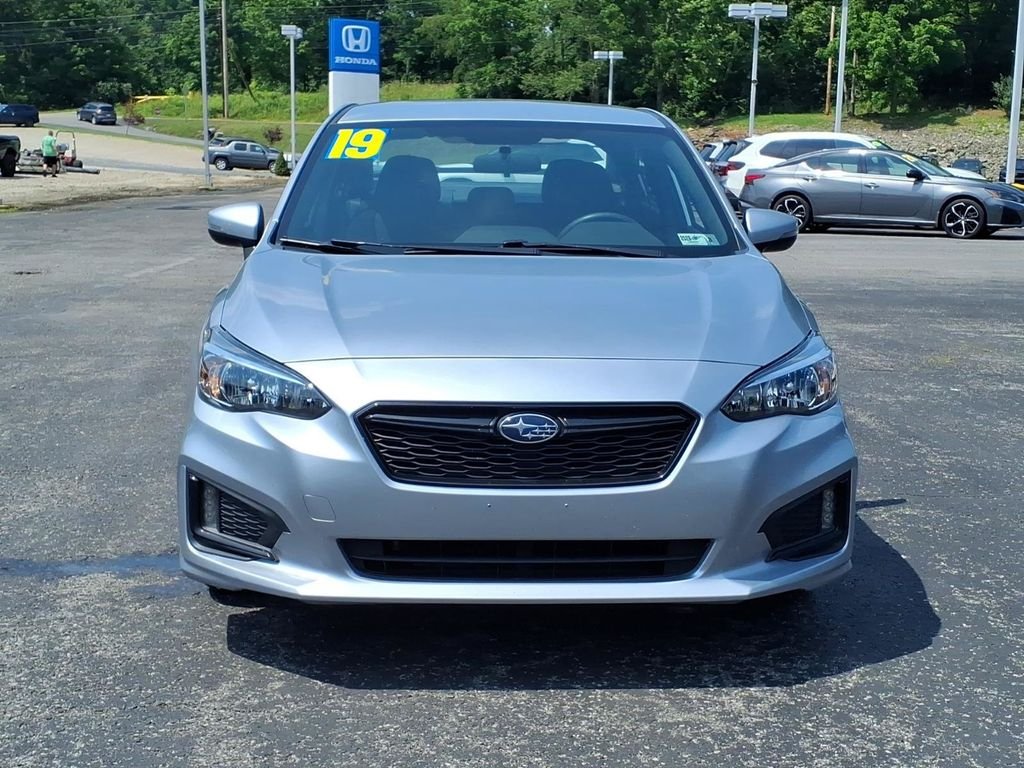 Used 2019 Silver Subaru 2.0i Sport image 2