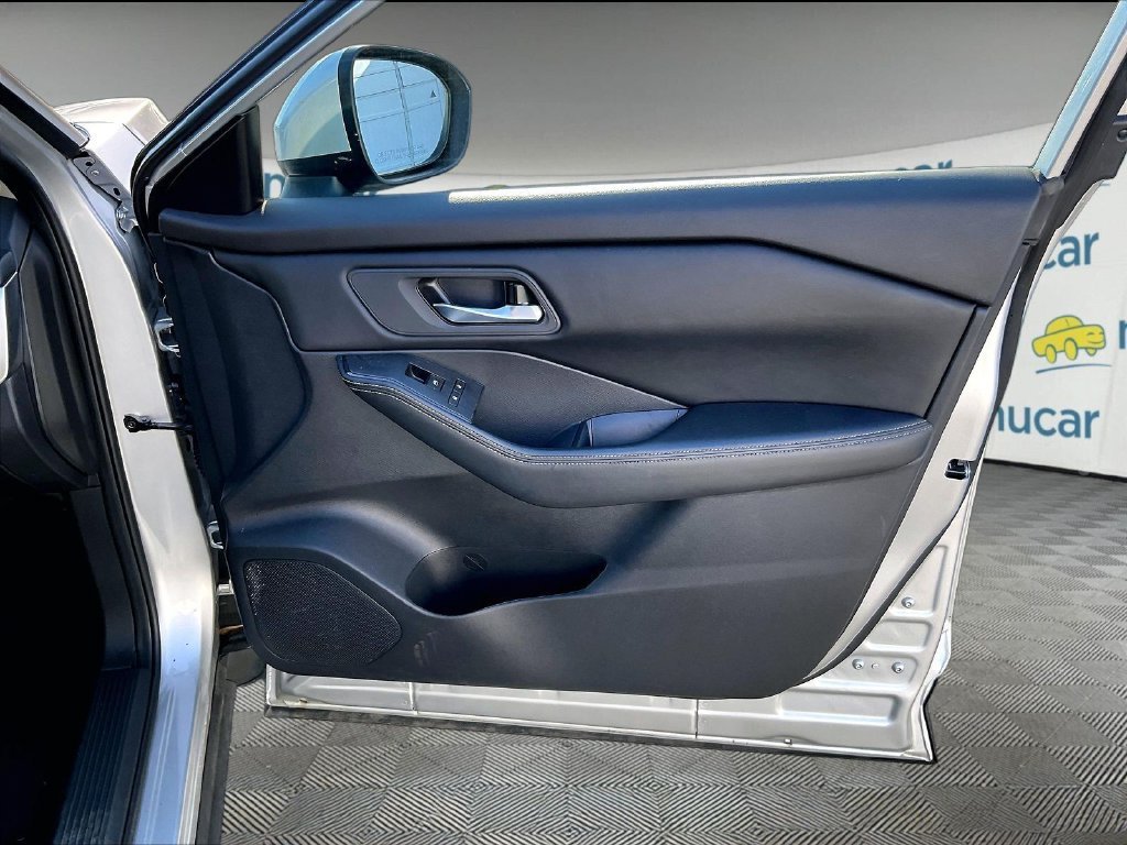 Used 2024 Brilliant Silver Metallic Nissan SV image 12