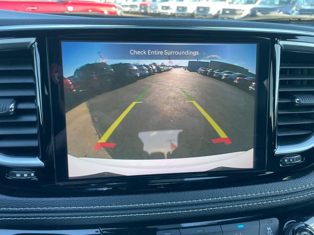 Used 2025 White Chrysler Limited image 18