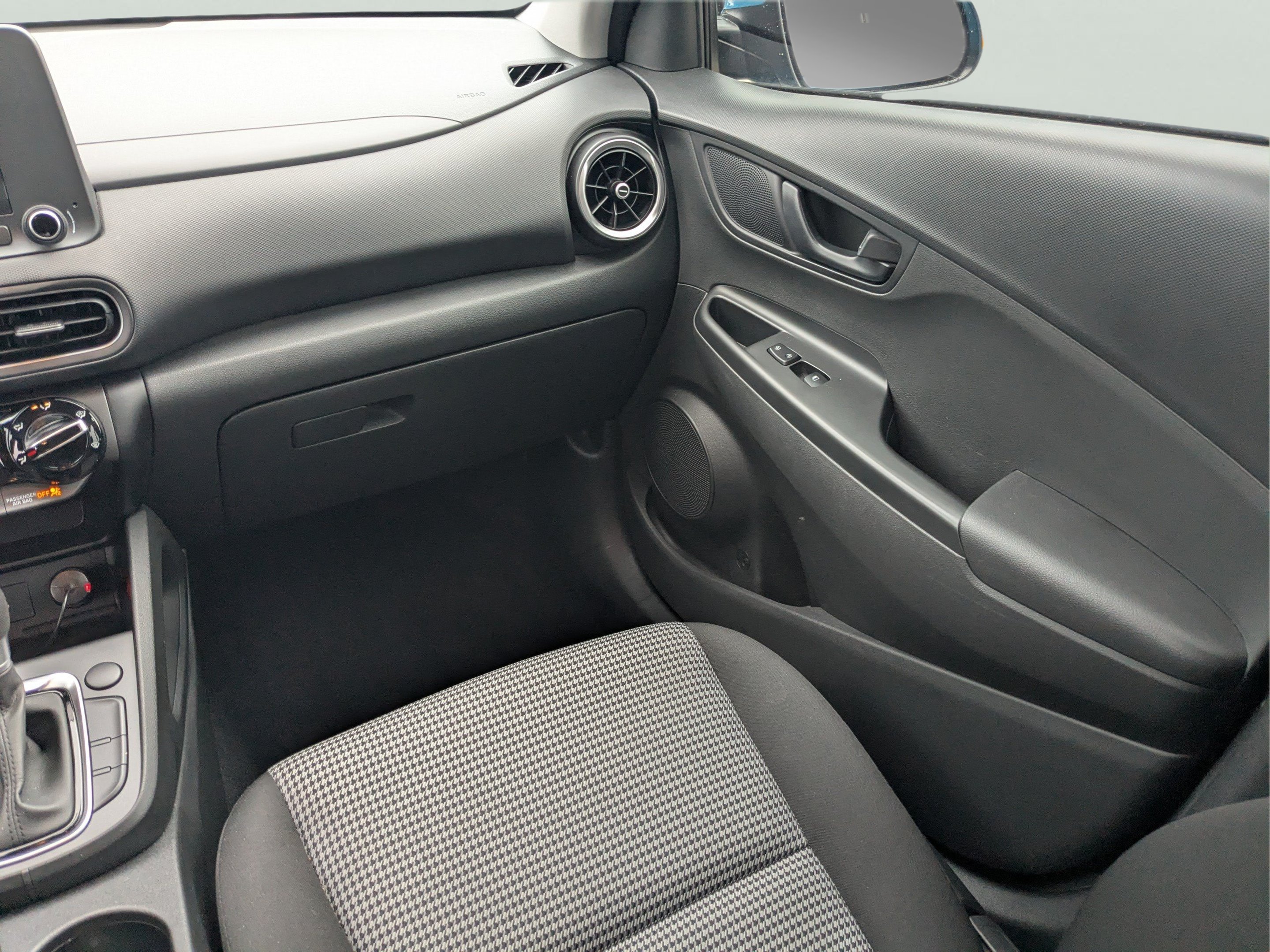 2022 Hyundai Kona SE - Photo 14