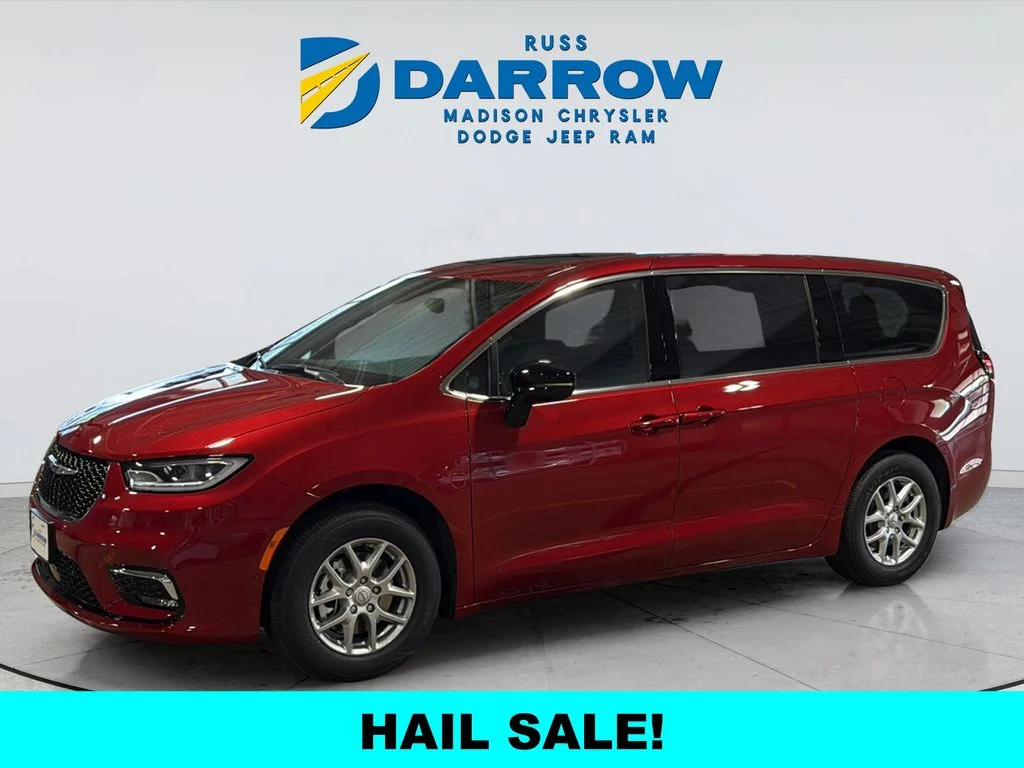 New 2026 Red Hot Pearl-Coat Exterior Paint Chrysler Select image 1
