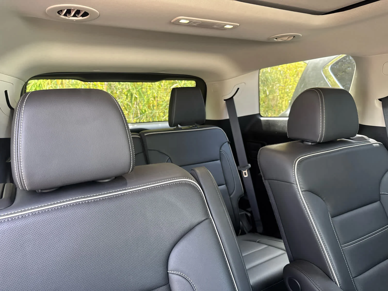 Used 2023 Sterling Metallic GMC Denali image 20