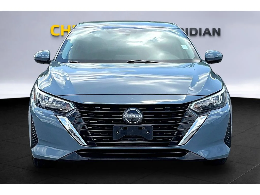 Used 2024 Gray Nissan SV image 3