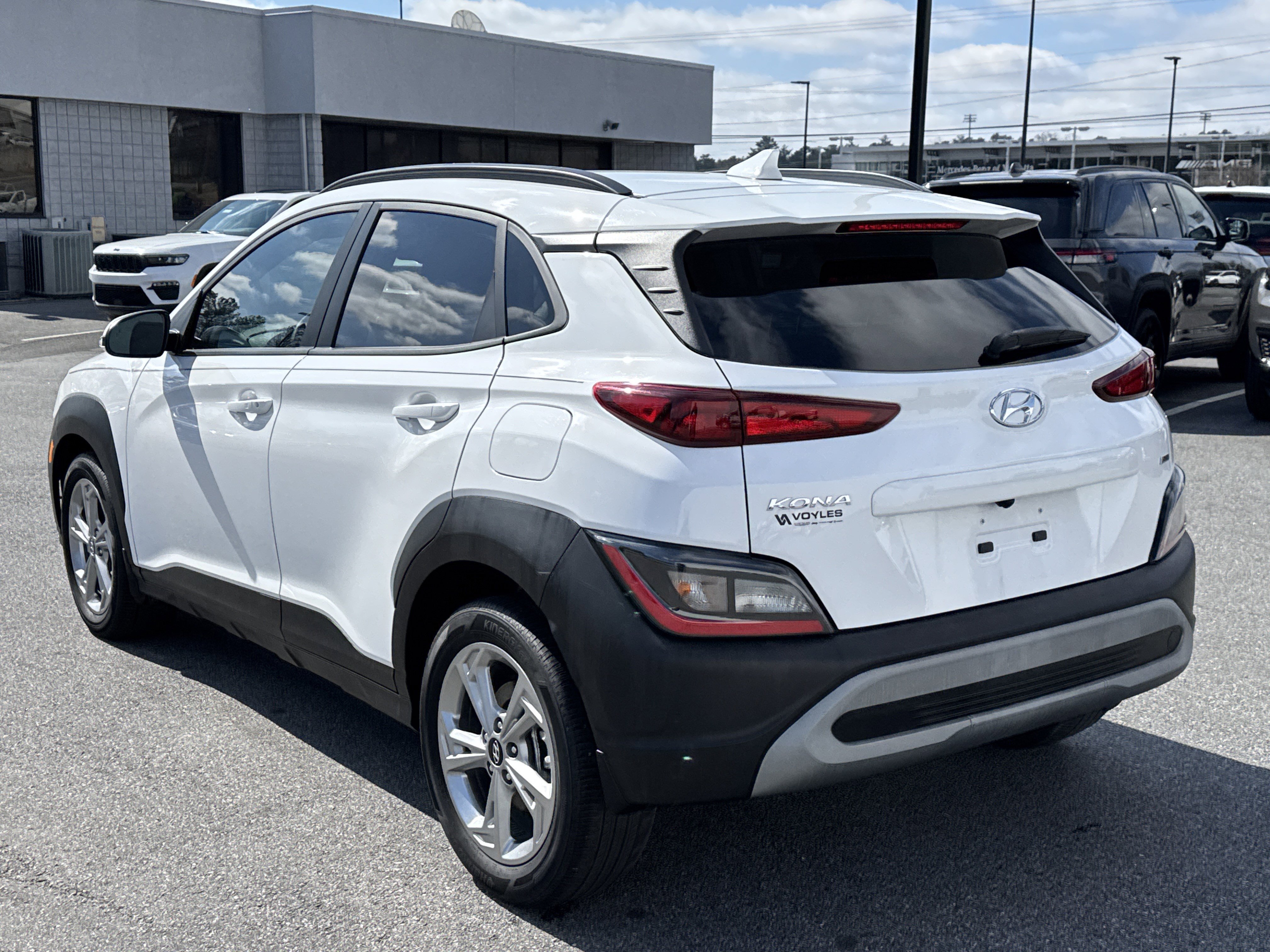 Used 2023 Lunar White Hyundai SEL image 6