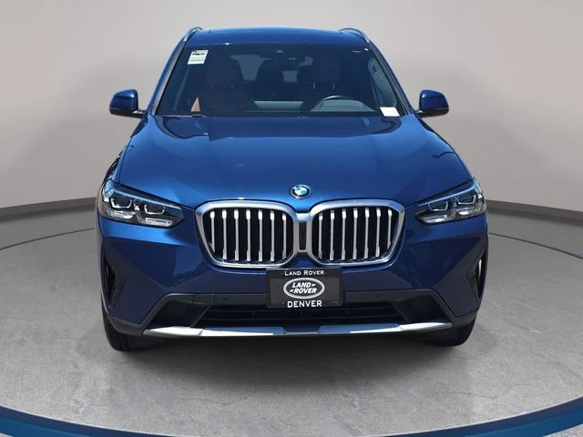 Used 2022 Blue BMW xDrive30i image 3