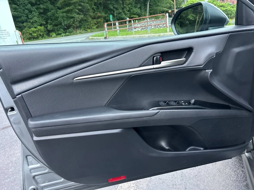 Certified Used 2025  Toyota SE image 10