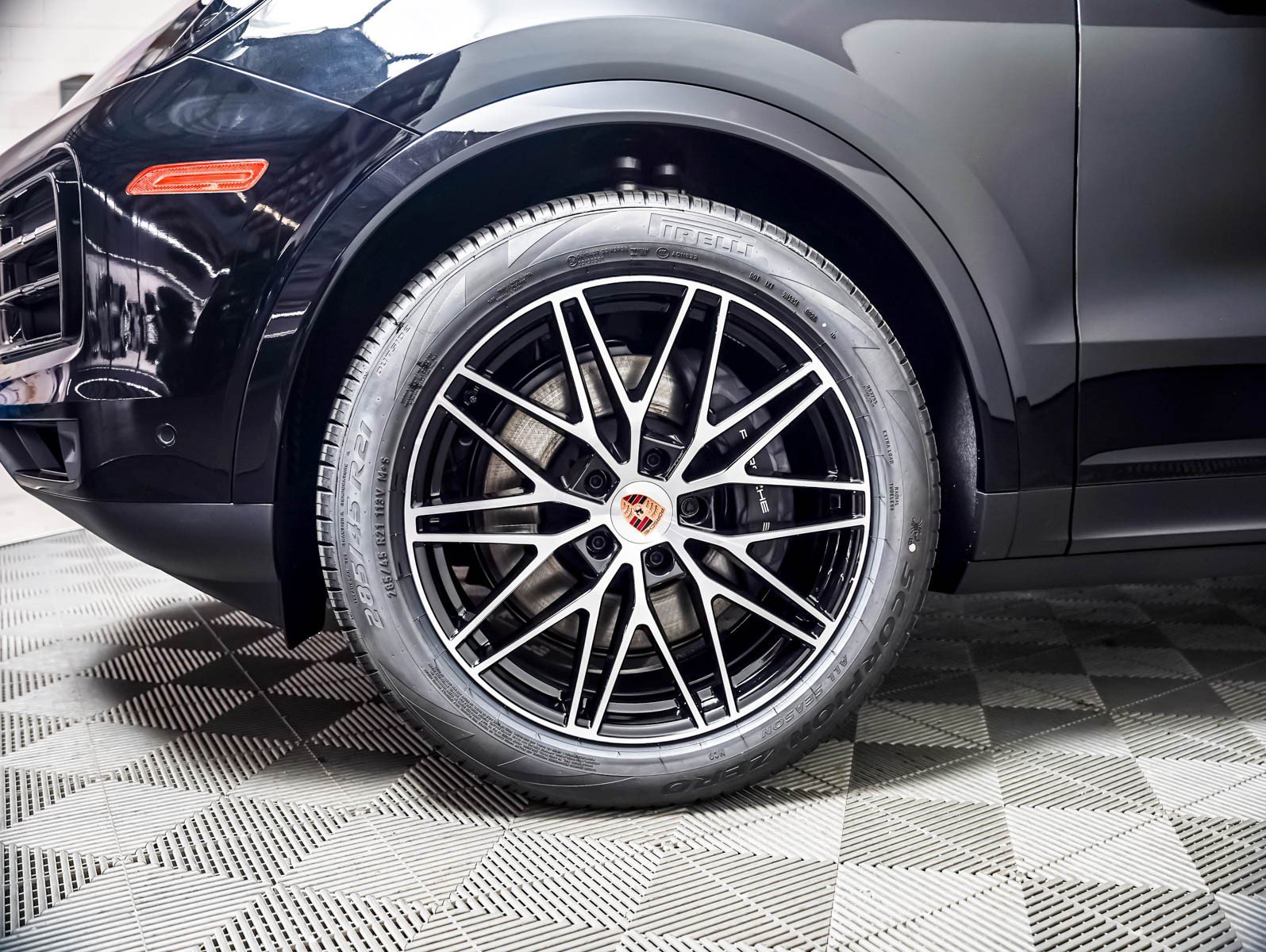 New 2026 CHROMITE BLACK Porsche Coupe image 14