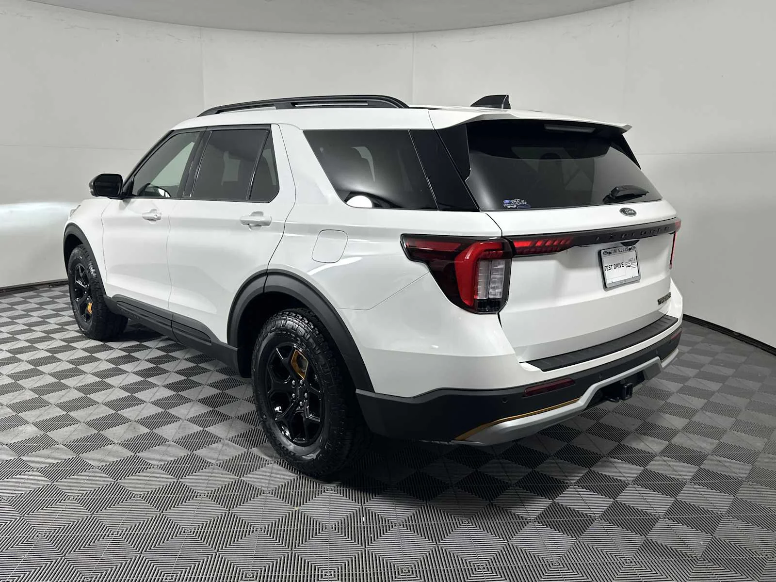 New 2026 Star White Metallic Tri-Coat Ford Tremor image 6