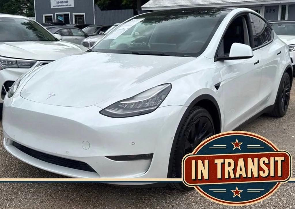 Used 2021 White Tesla Long Range image 1