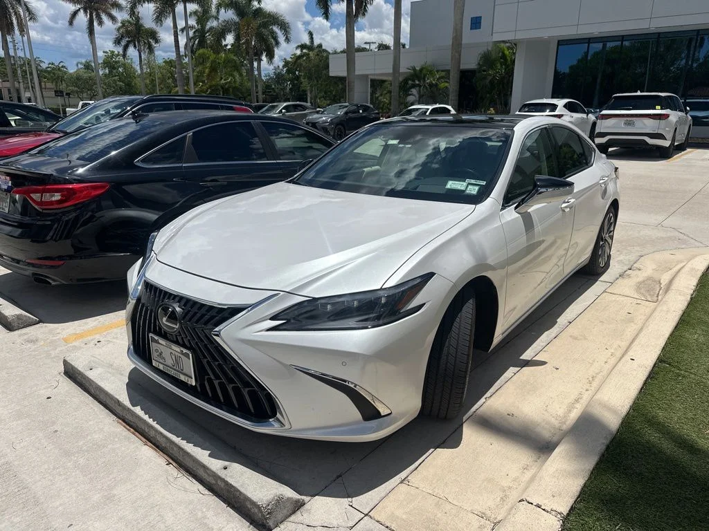 2024 Lexus ES 350 350 Ultra Luxury's photo